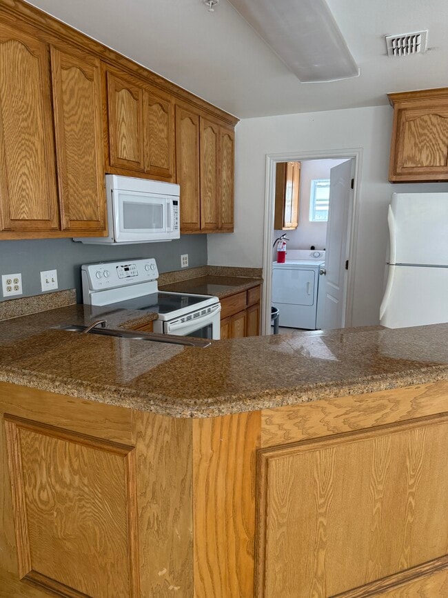 Photo - 1304 W Kiwi Ave Unit 1