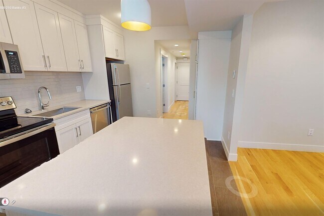 Photo - 208 Banks St Unit 3