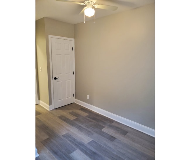 Photo - 17 W Talbott St Unidad 1A W/Bath $800 Available 1A