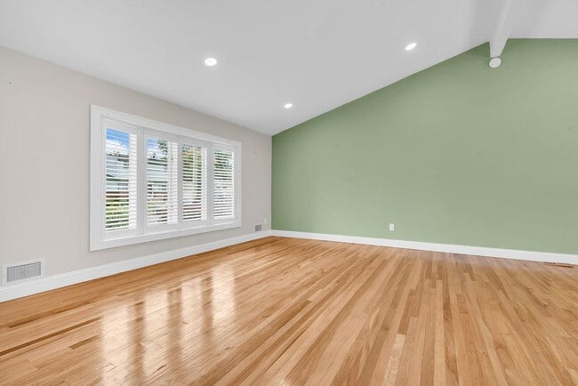 61 Cornell Dr