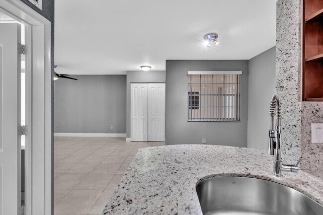 Photo - 2880 N Oakland Forest Dr
