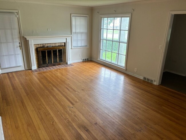 Photo - Beautiful 3 Bedroom 1 Bathroom Morton Meadows Cottage