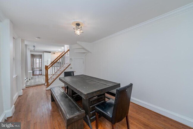 Photo - 1153 Riverside Ave