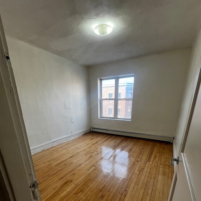 Photo - 366 Centre St Unit 5