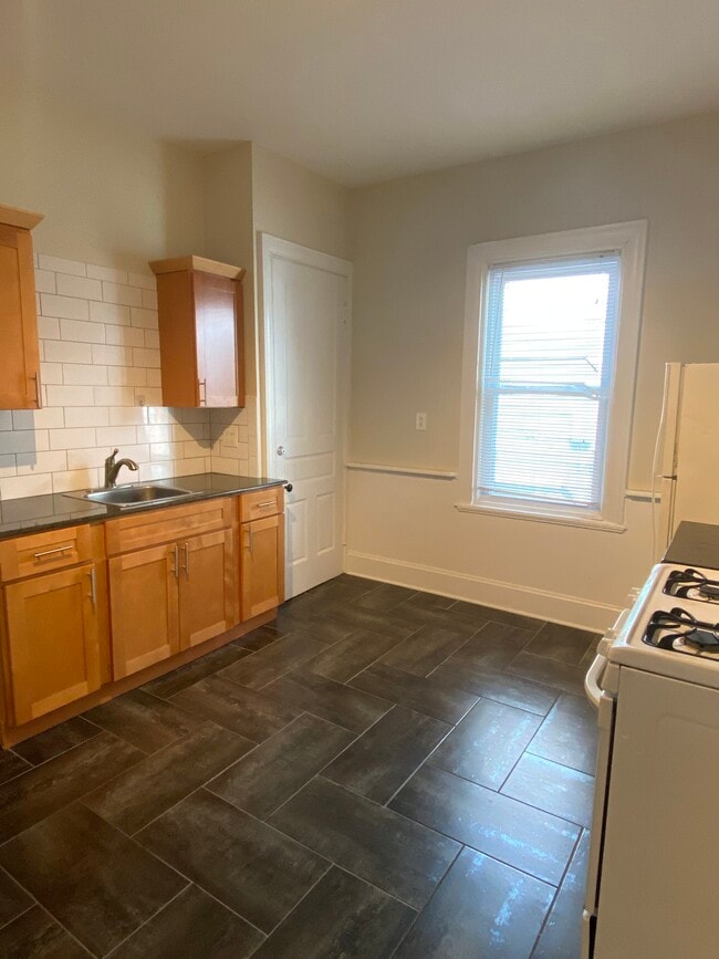 Photo - 53 Elmwood Ave Unit 2