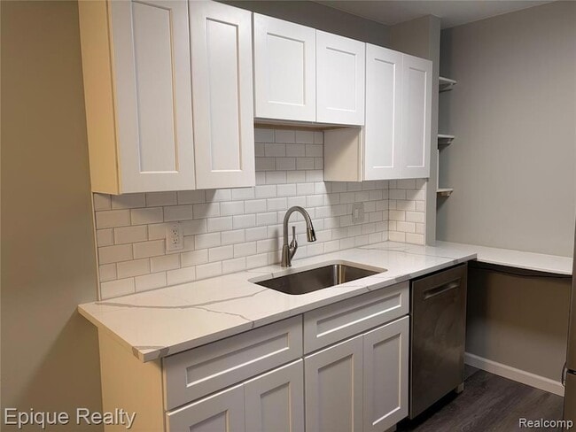 Photo - 6946 Foxthorn Dr Unit 11