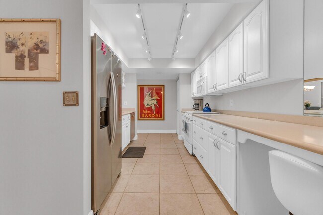Photo - 2255 Lindell Blvd Unit 4304
