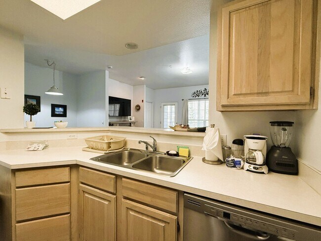900 Bitner Rd