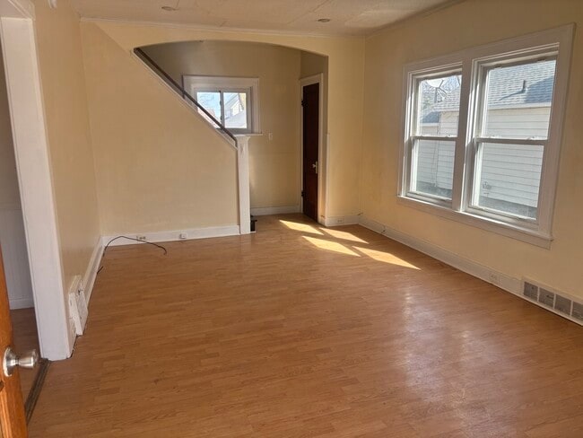 Photo - 303 W 12th St