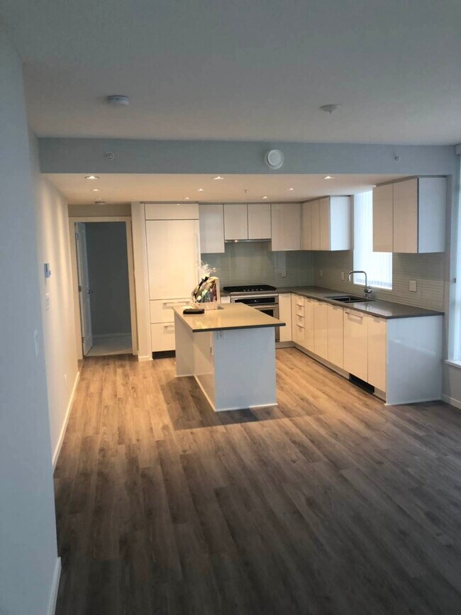 Building Photo - 6638 Dunblane Av Unit 1607