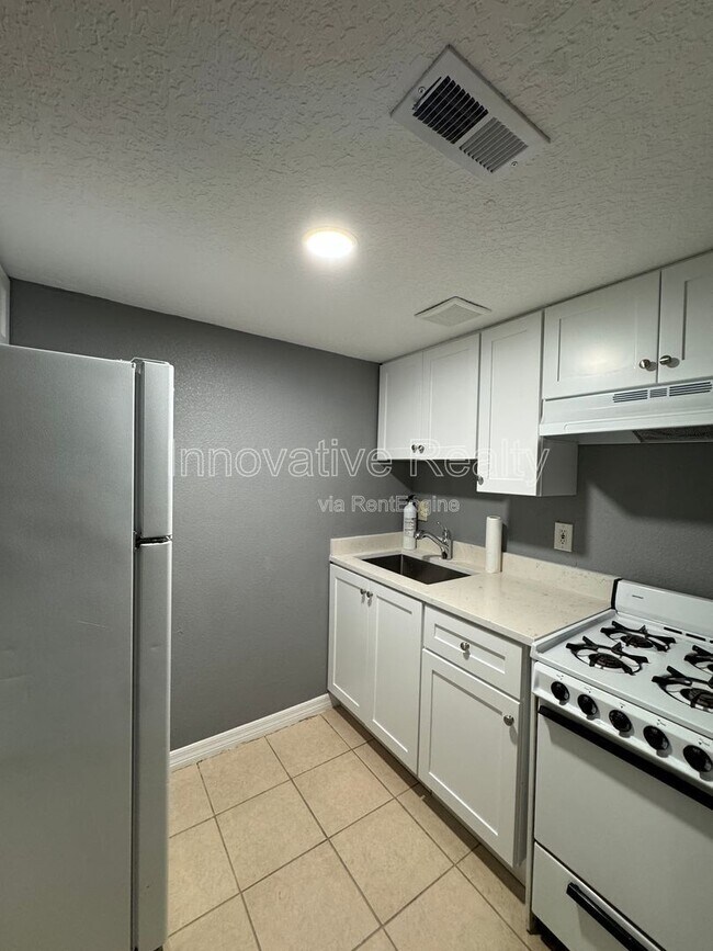 Photo - 120 Blue Pointe Way Unit Apt 130