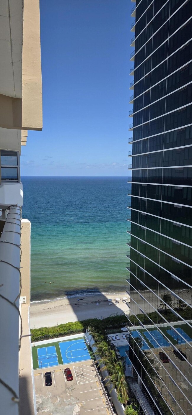 Building Photo - 1980 S Ocean Dr Unit 22c