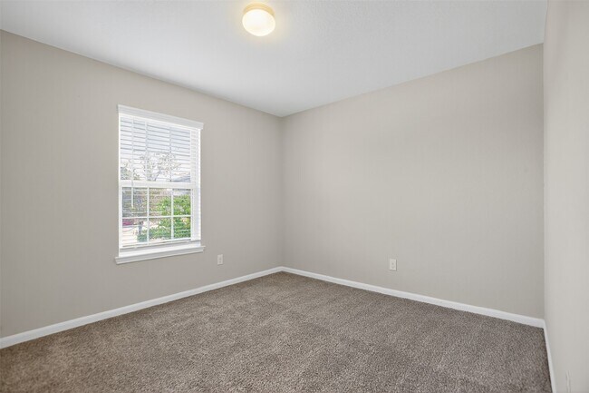 Photo - 3310 Sumac Dr