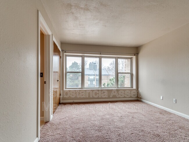 Photo - 600 NW 4th St Unit 319N