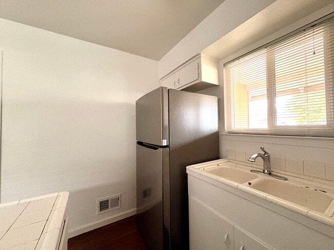 Photo - Charming 2 Bed / 1 Bath Duplex in Carmichael