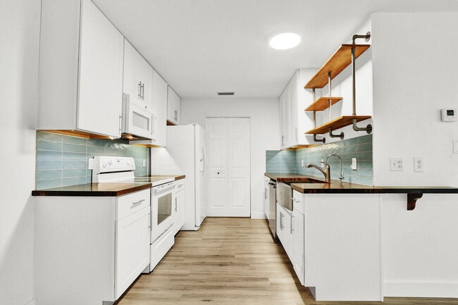 Photo - 8356 SE Croft Cir Unidad O-3