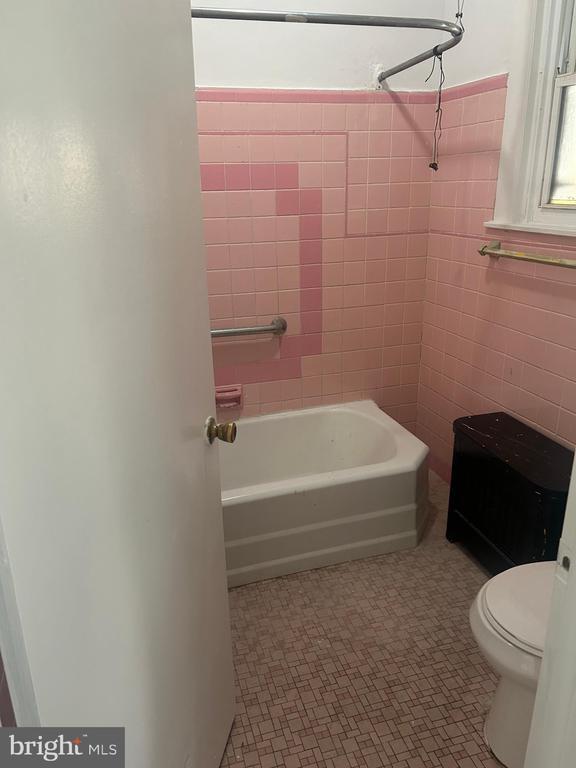 Photo - 1550 Ruan St