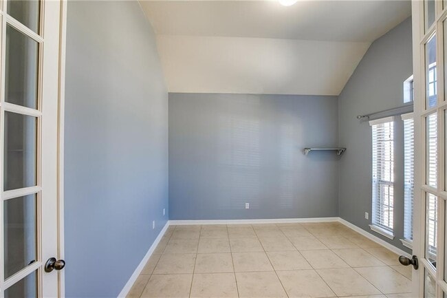 Photo - 2328 Lookout Range Dr