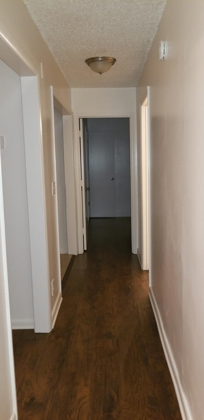 Photo - 104 Tuckahoe Square E