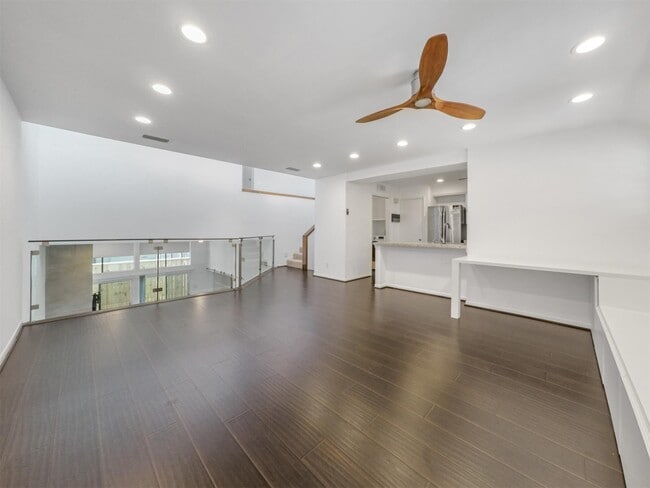 Photo - 3407 Roseland St