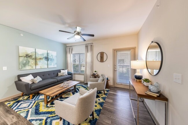 Photo - Limited-Time Savings on Modern Comfort! Unidad HAC2