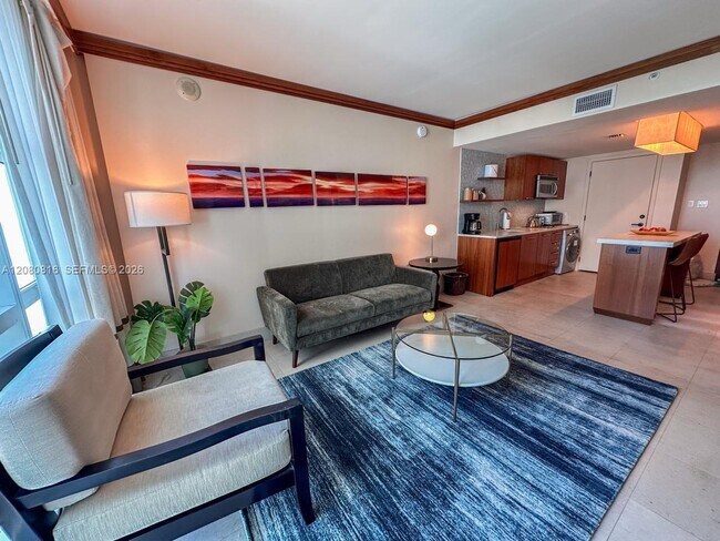 6801 Collins Ave Unit 815 (door number)