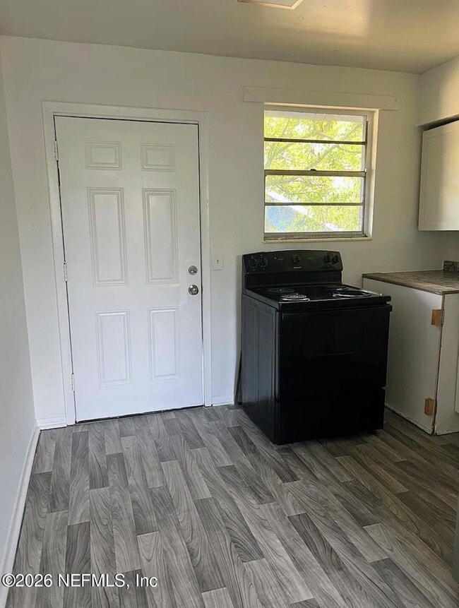 1554 W 22nd St Unit 4