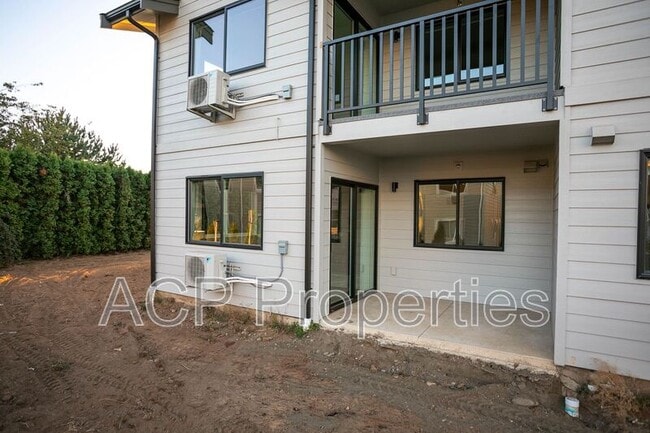 Photo - 665 E Badger Rd Unit #206