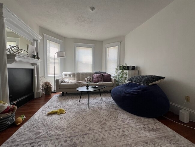 Photo - 229 Belmont St Unit 2