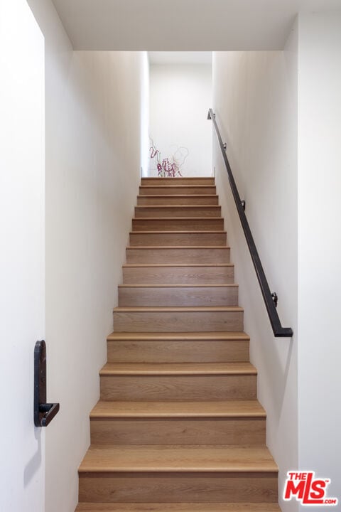 Photo - 859 N Mansfield Ave Unit 6902