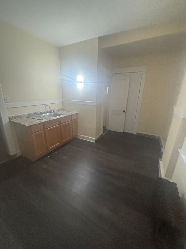 Photo - 4bd Single Section 8