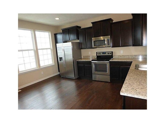 Kitchen - 12679 White Chapel Cir Casa Adosada