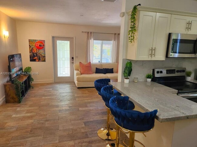 11 NW 47th Terrace