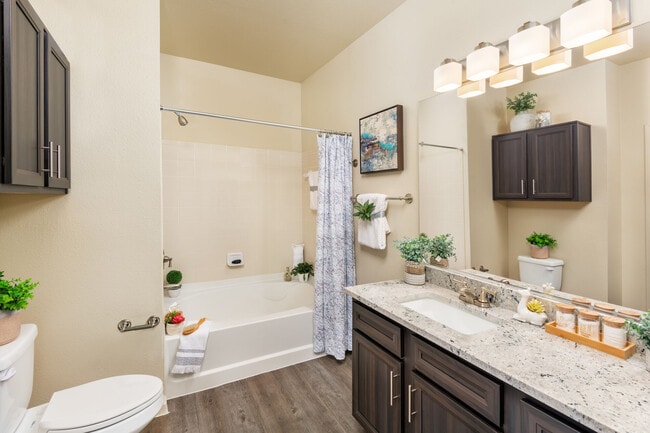 Las Colinas At Black Canyon