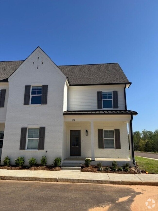 Building Photo - 3BR/3.5BA End Unit in South Grove Rental