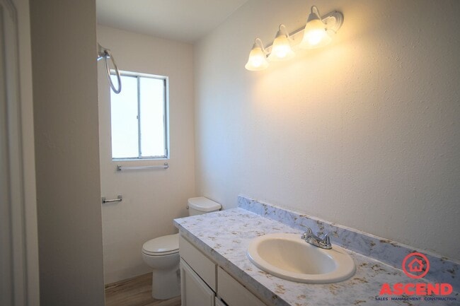 Photo - 114 Hughes Ave Unidad B