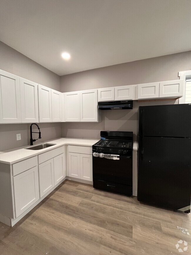 Building Photo - 174 Wilkinson Ave Unit 1 Rental