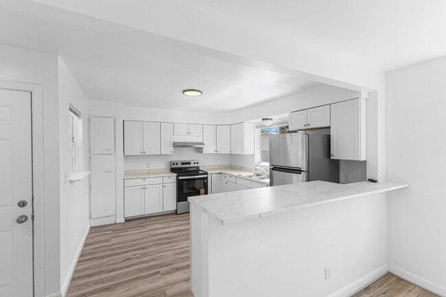 Photo - 2635 Woodstock Rd