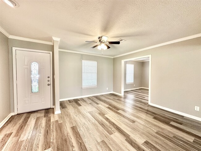 Photo - 5818 Birchmont Dr