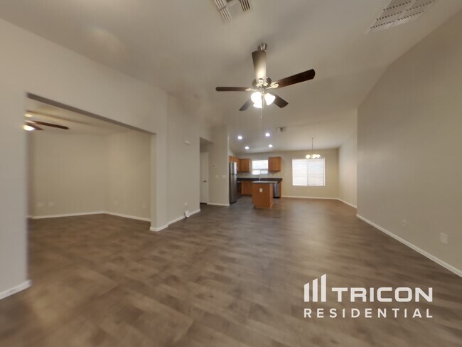 Photo - 29165 N Pyrite Ln