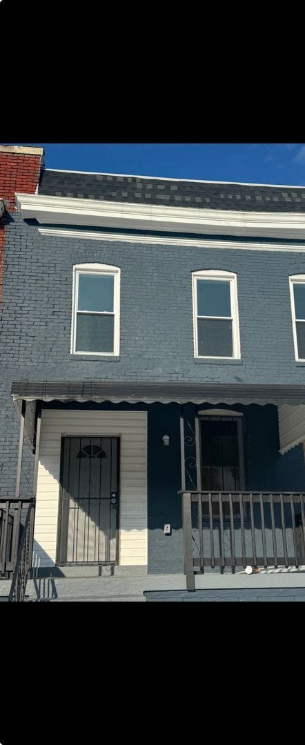 Building Photo - Beautifully completely renovated home