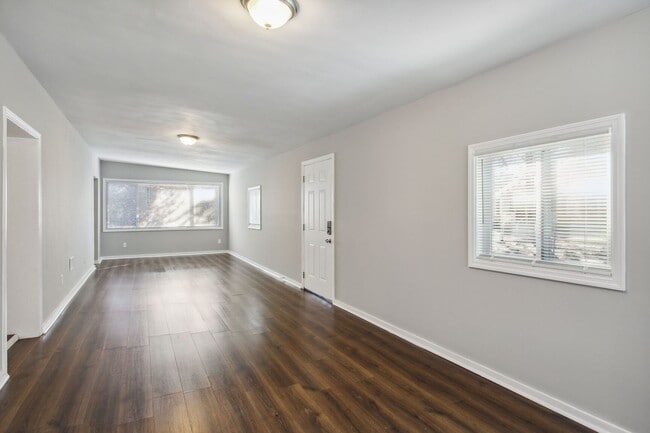 Photo - 1932 Beech St Unit A