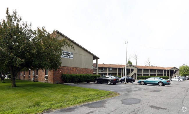 Eastgate Apartments - Eastgate Apartments