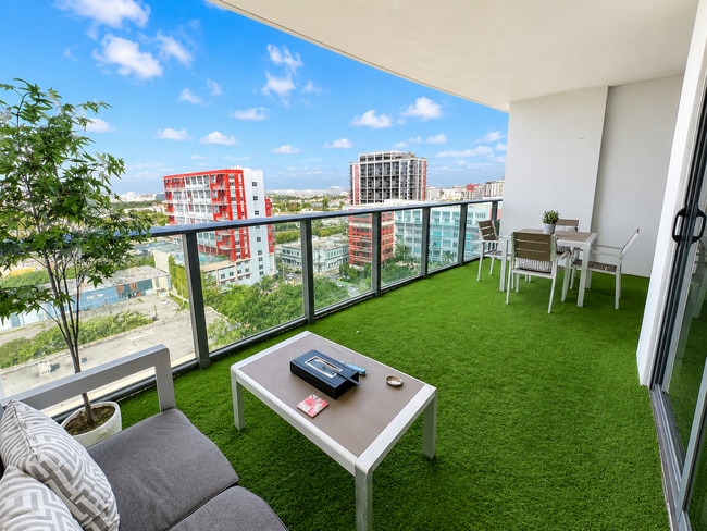 1600 NE 1st Ave Unit 1111