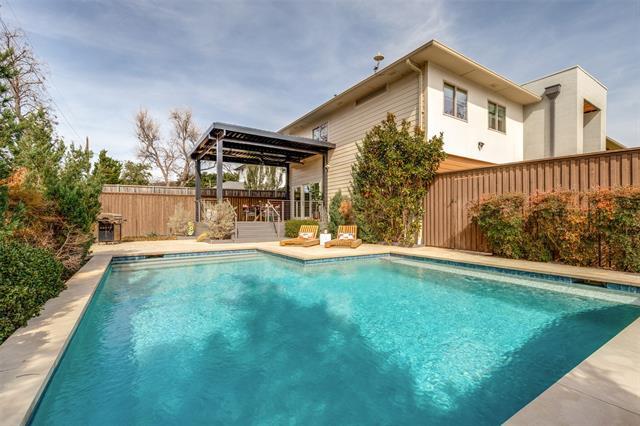 Building Photo - 9831 Lakemont Dr