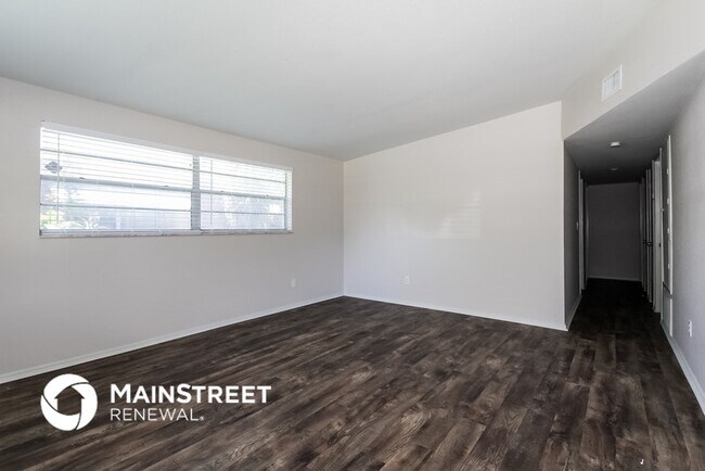 Photo - 1911 3rd Ave E