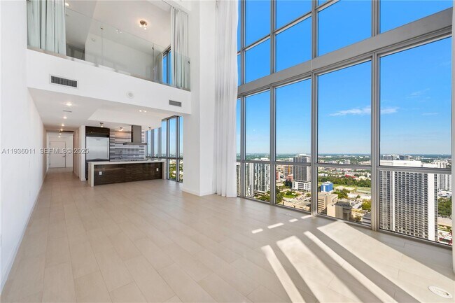 1100 Biscayne Blvd
