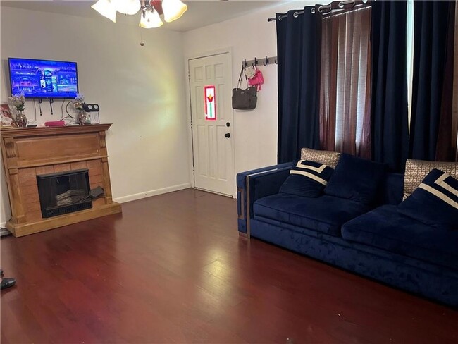 2135 Middle Dr
