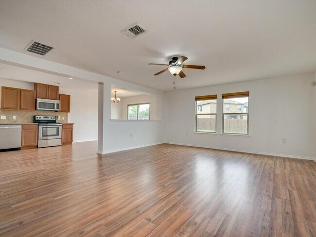 Photo - 6705 Crosne St