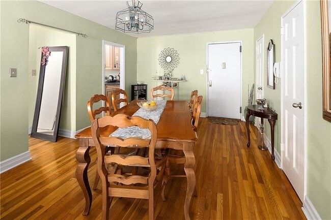 Photo - 310 Lenox Rd Unit 3J